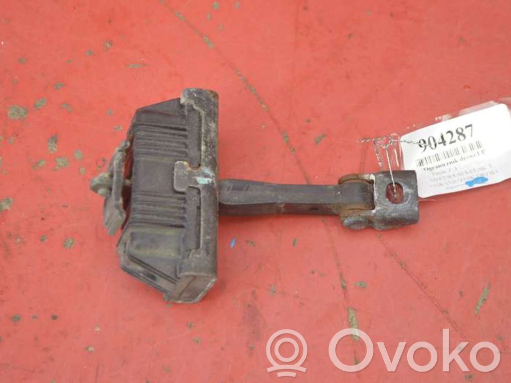 BMW Z4 E85 E86 Etuoven pidätin 