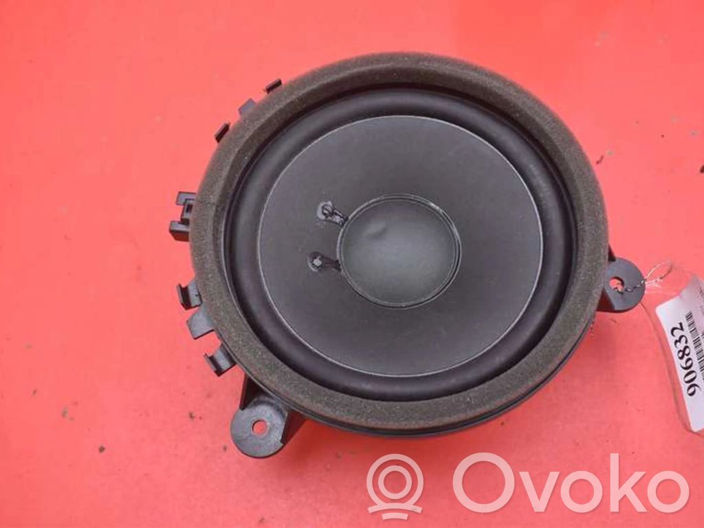 Volvo V60 Subwoofer 
