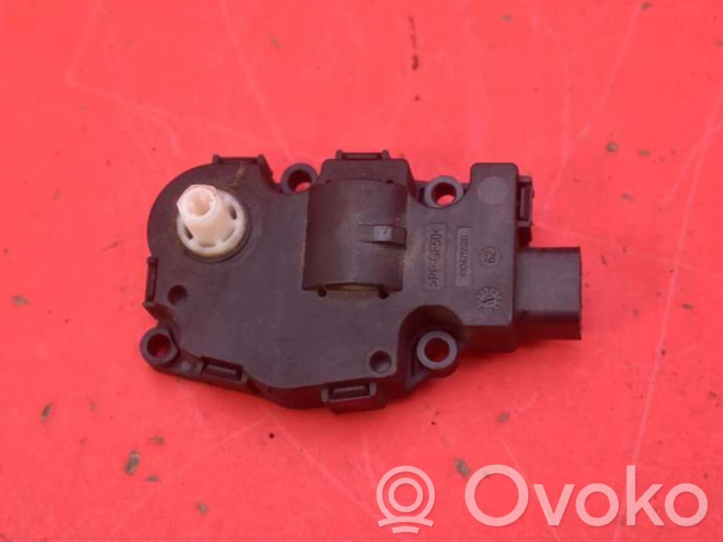 Volkswagen Touareg II Motor/actuator clapetă aer 