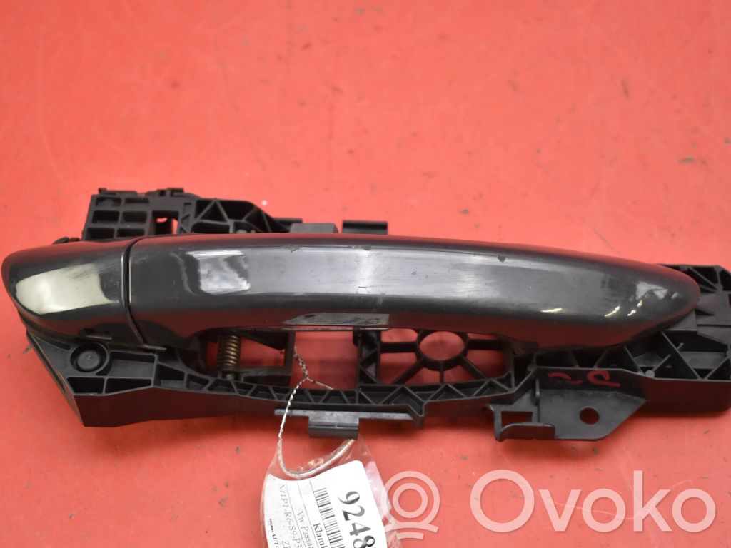 Etuoven ulkokahva   3C0837886J,3C0837886J