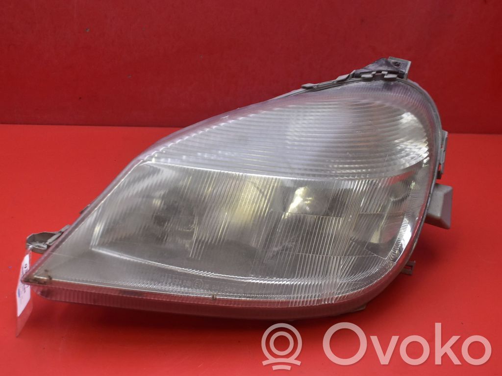 Mercedes-Benz Vaneo W414 Lampa przednia 