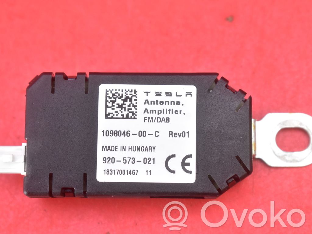 Tesla Model 3 Vahvistin 