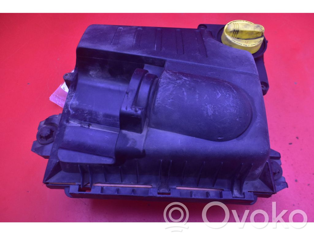 Renault Trafic II (X83) Luftfilterkasten 