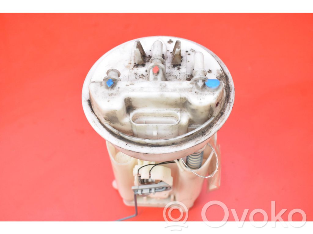 Volvo S40, V40 Bomba interna de combustible 