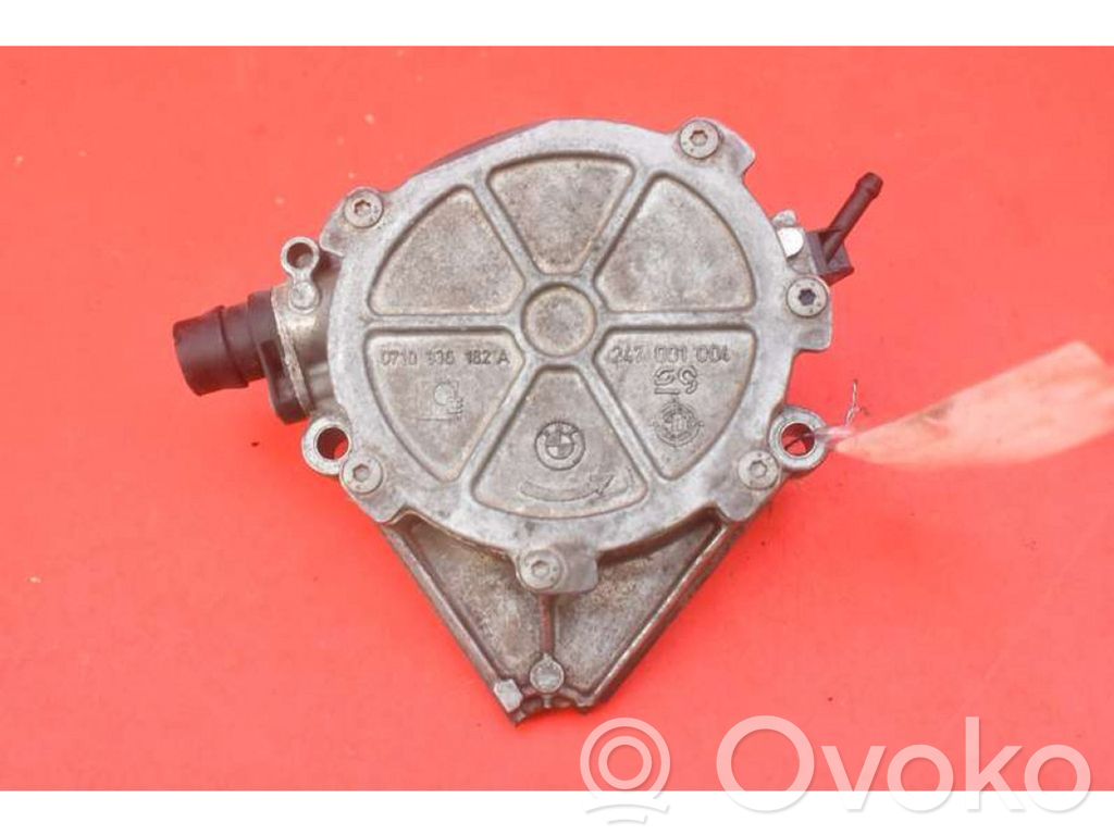 BMW 5 F10 F11 Vacuum pump 