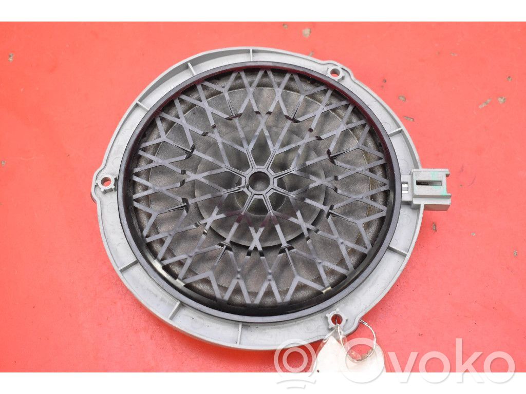 Peugeot 208 I Altavoz subwoofer 