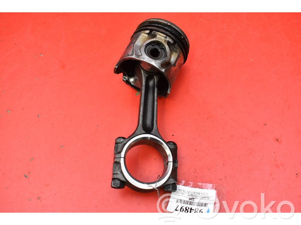 AC 428 Piston 