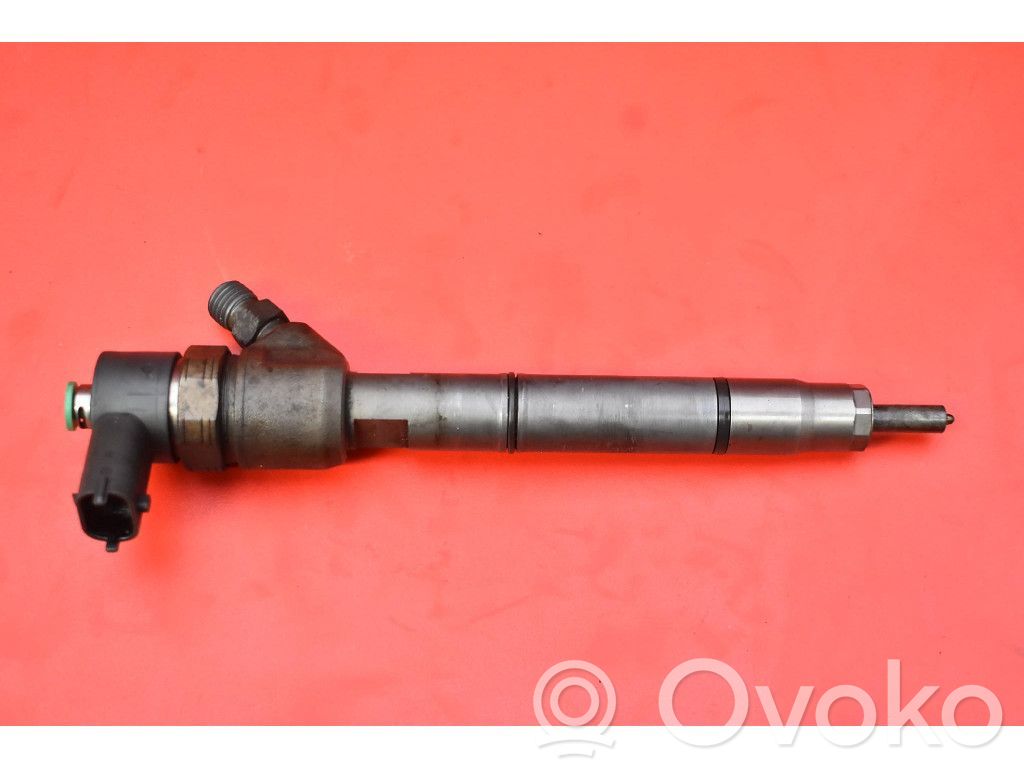 Polttoainesuutin   338002A400,338002A400
