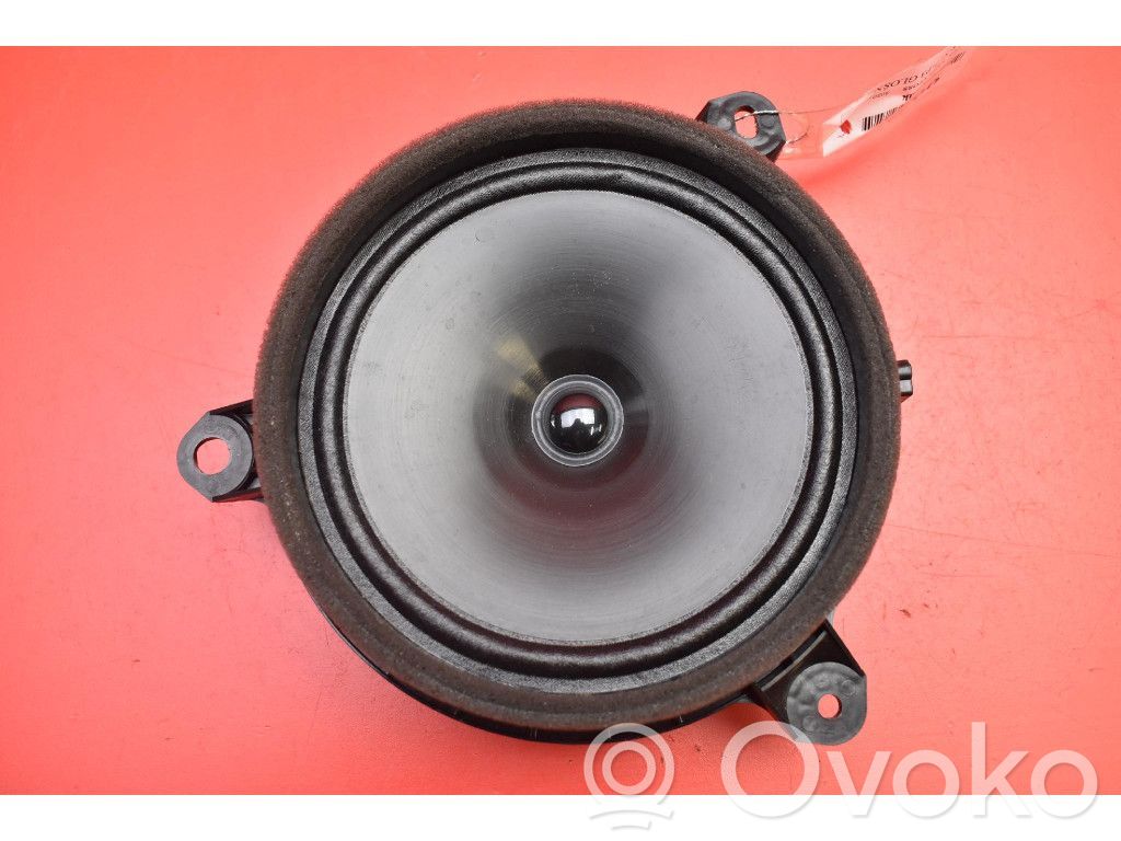 Toyota Yaris Altavoz subwoofer 