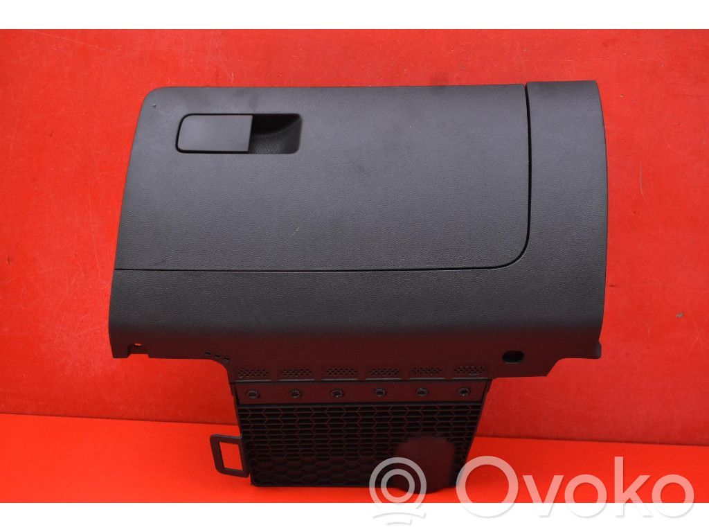 Seat Toledo I (1L) Glove box 