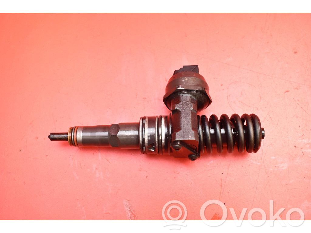 Inyector de combustible   038130073AK,038130073AK