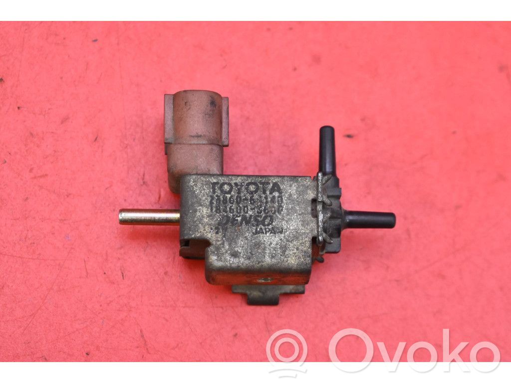 Toyota Corolla E120 E130 Válvula de vacío 
