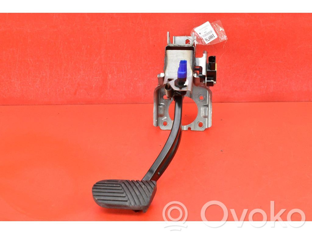 AC 428 Pedal del acelerador 