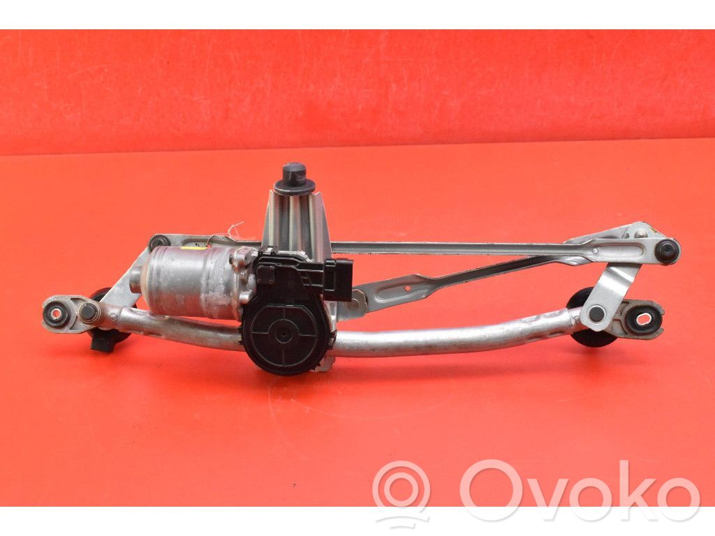 AC 428 Motor y varillaje del limpiaparabrisas delantero 