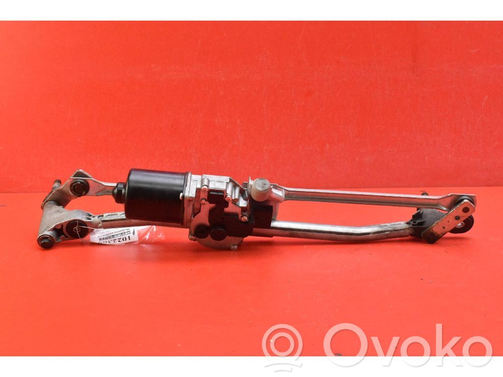 BMW 1 E81 E87 Front wiper linkage and motor 