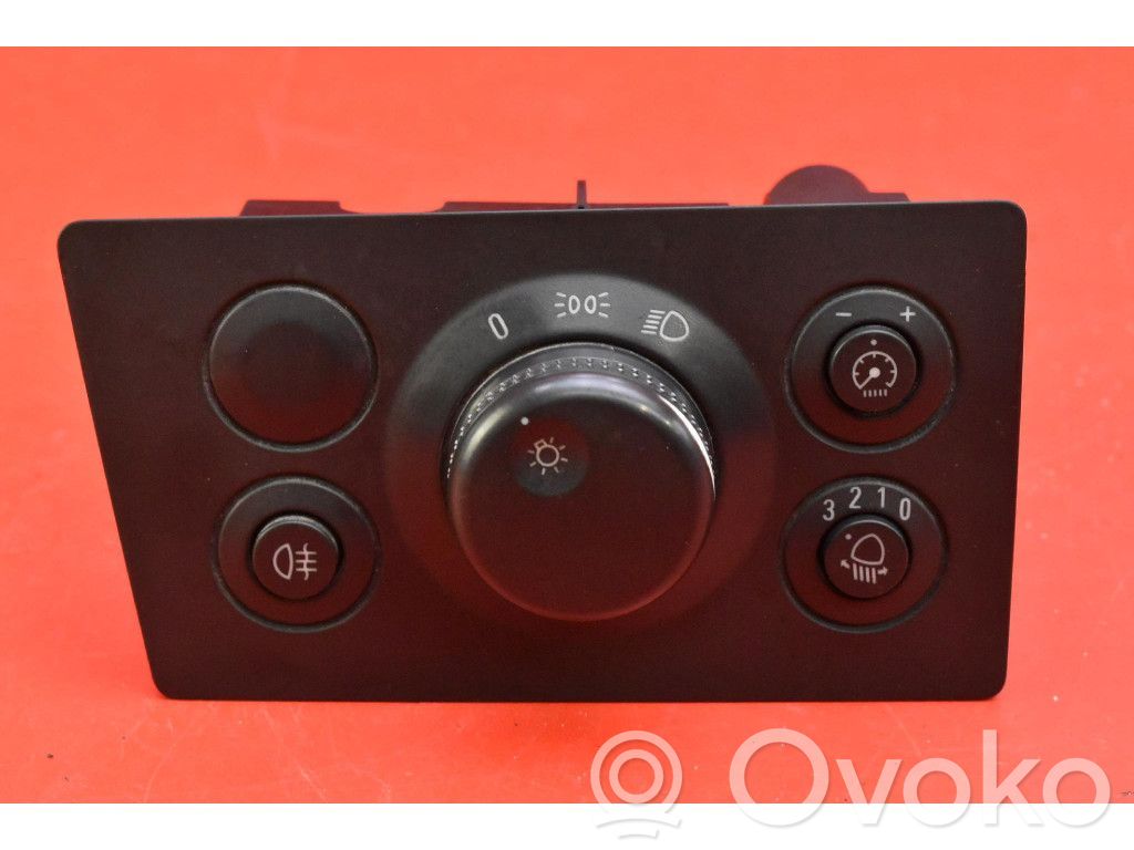 Opel Zafira B Light switch 