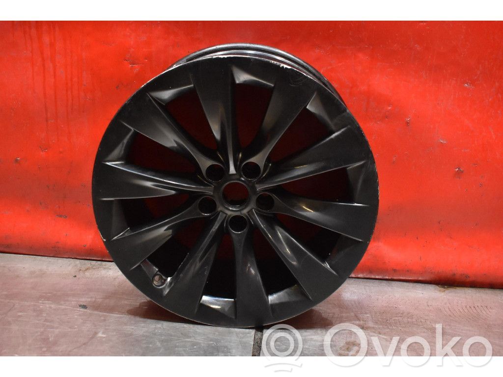 Tesla Model X Llanta de aleación R18 