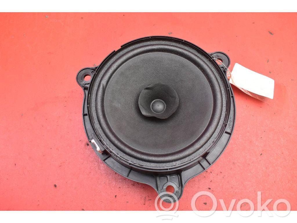 Renault Captur Subwoofer 