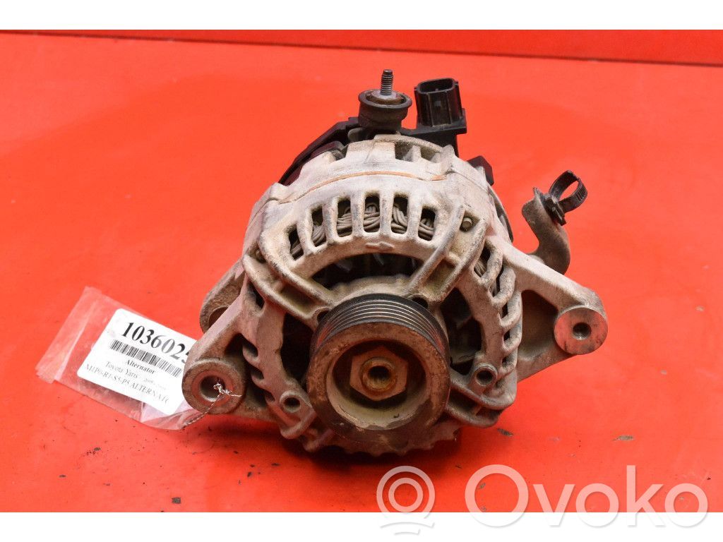 Toyota Yaris Generatore/alternatore 
