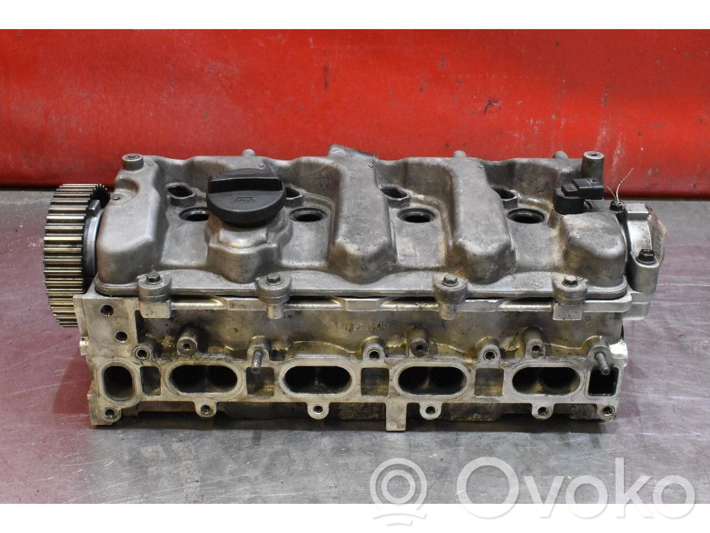 Hyundai Santa Fe Engine head 
