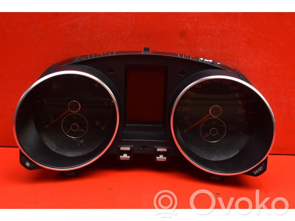 Volkswagen Golf V Speedometer (instrument cluster) 