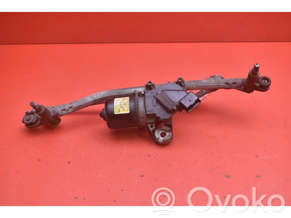 Alpine C2 Etupyyhkimen vivusto ja moottori 