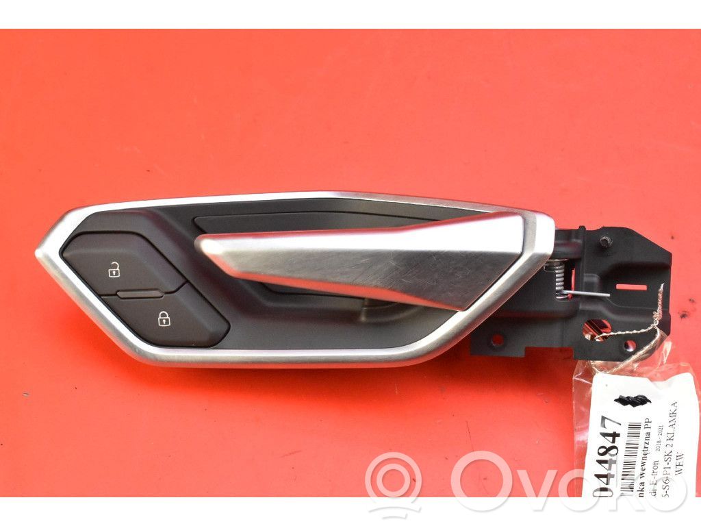 Manecilla interna puerta delantera   4KE837020A,4KE837020A