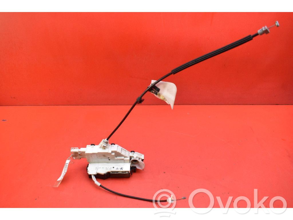 Peugeot 407 Zamek drzwi przednich 