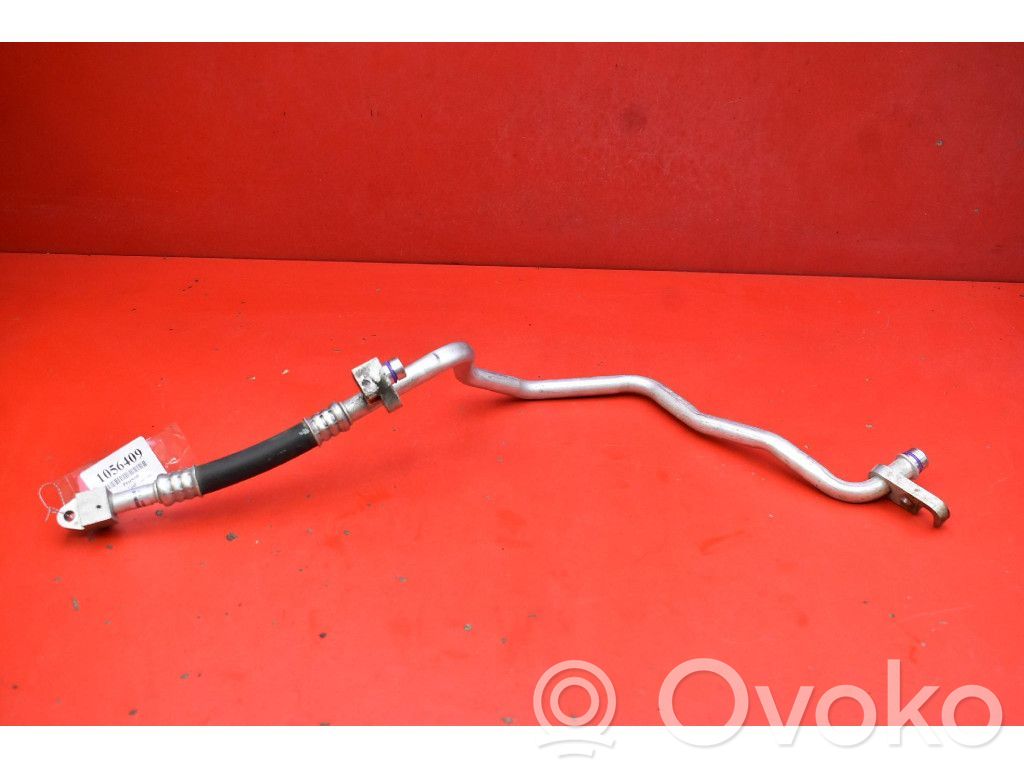 Ilmastointilaitteen putki (A/C)   924503NL0B,924503NL0B