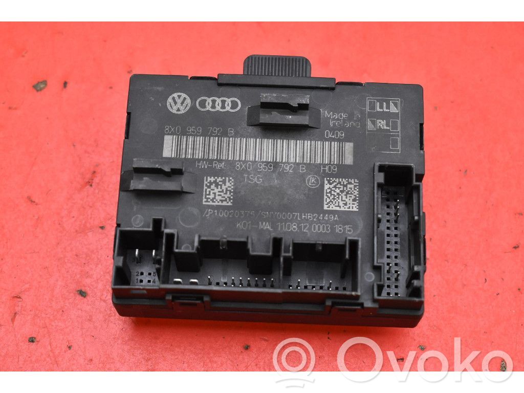 Unidad de control/módulo ECU del motor   8X0959792B,8X0959792B
