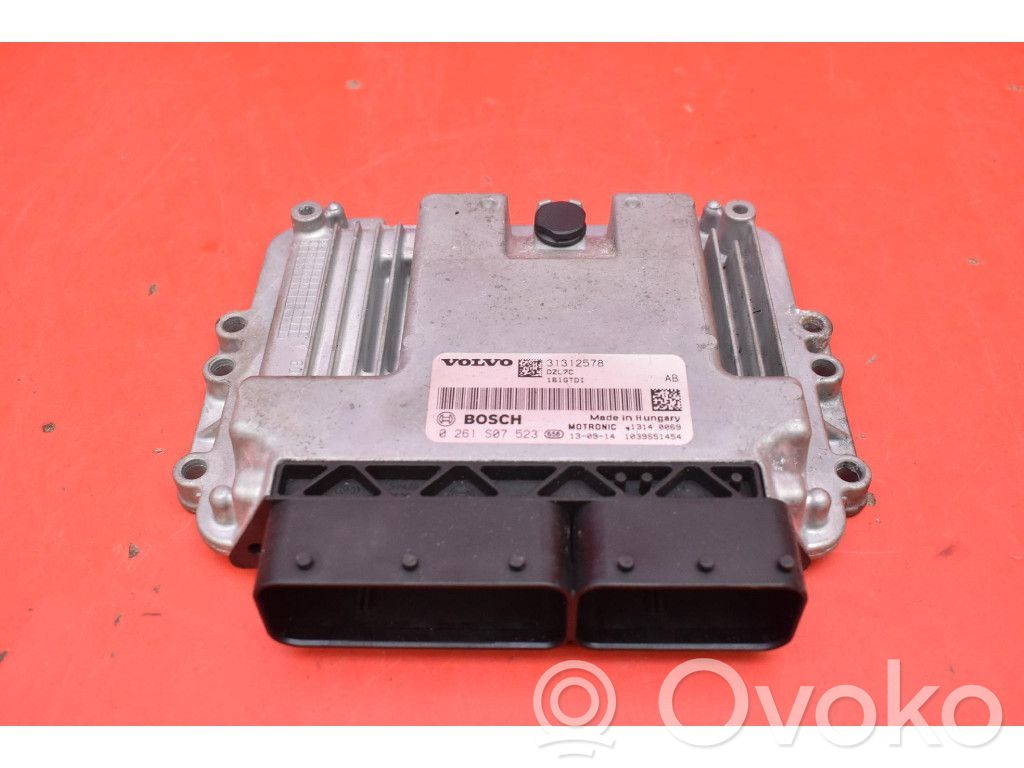 Volvo V40 Unitate control motor/modul ECU 