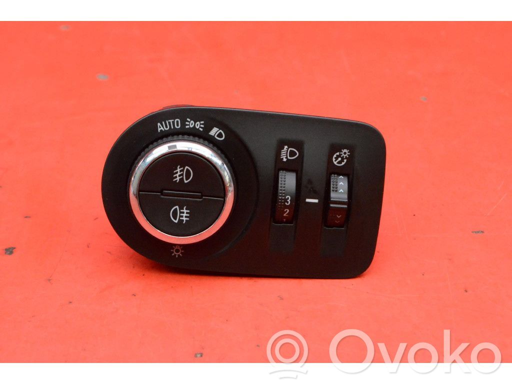 Bedford Astra Light switch 