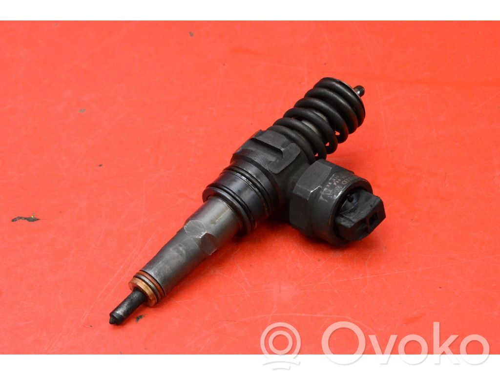 Inyector de combustible   038130073F,038130073F