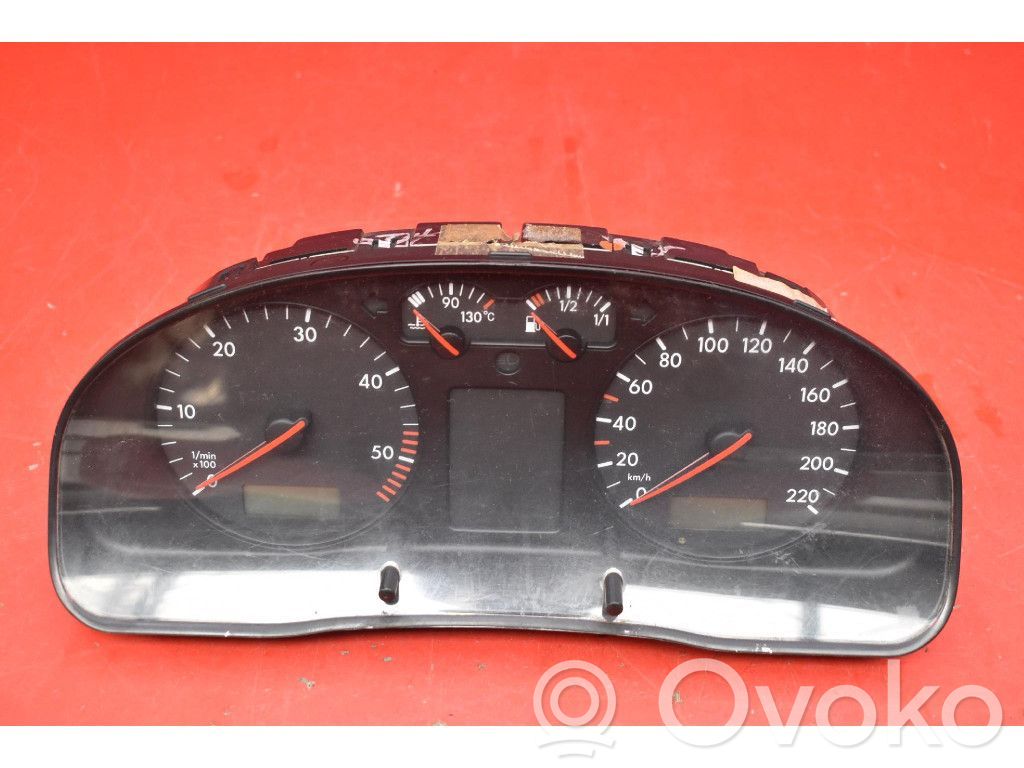 Volkswagen PASSAT B5 Tachimetro (quadro strumenti) 