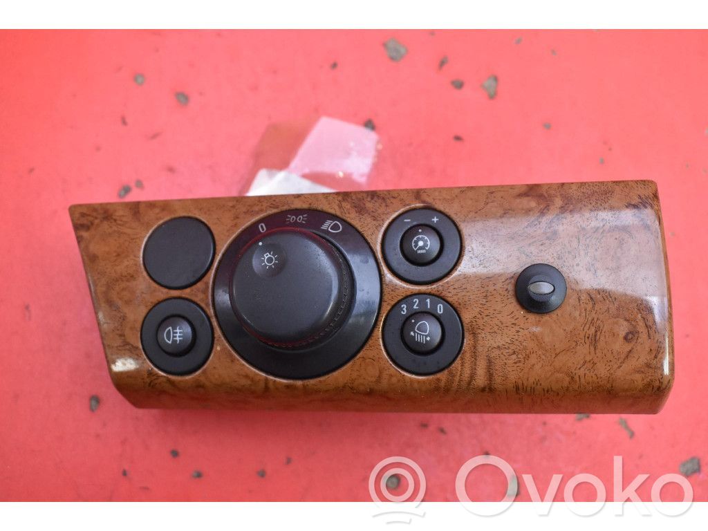 Opel Astra H Light switch 