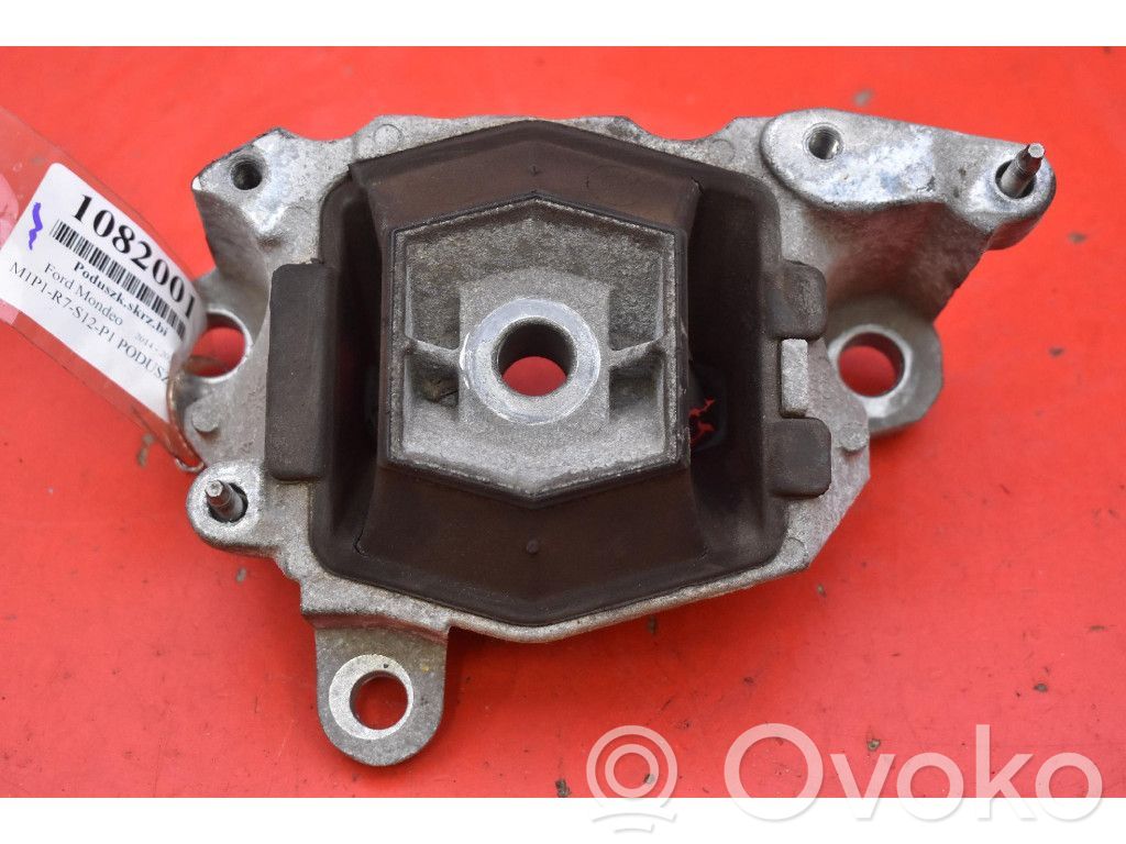 Ford Mondeo MK I Gearbox mounting bracket 
