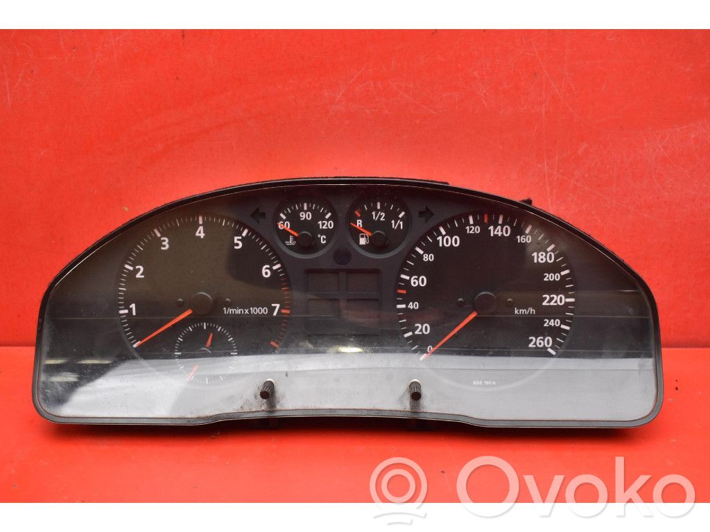 Audi A4 S4 B5 8D Tachimetro (quadro strumenti) 