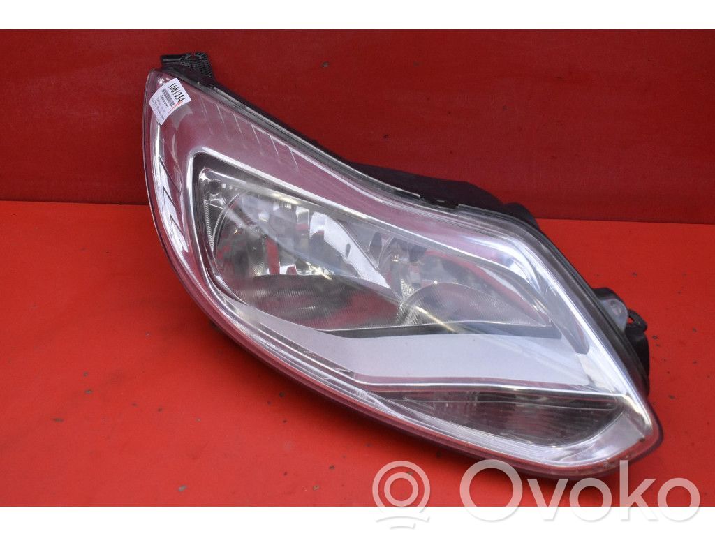 Ford Focus Phare frontale 