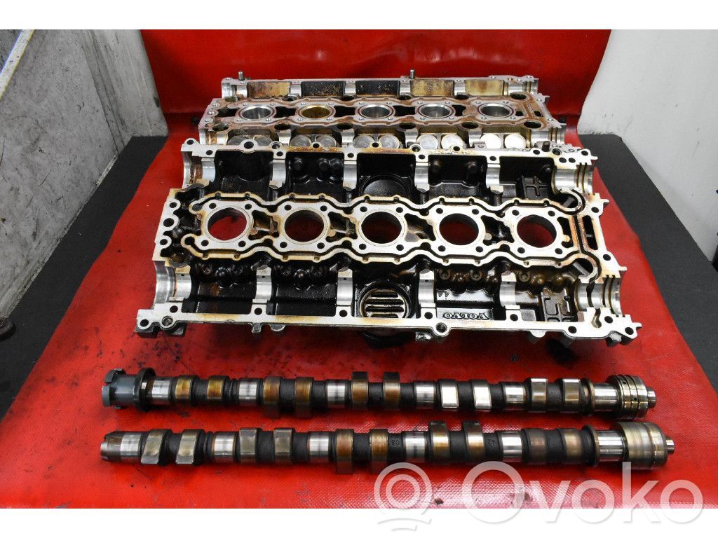 Volvo S60 Engine head 
