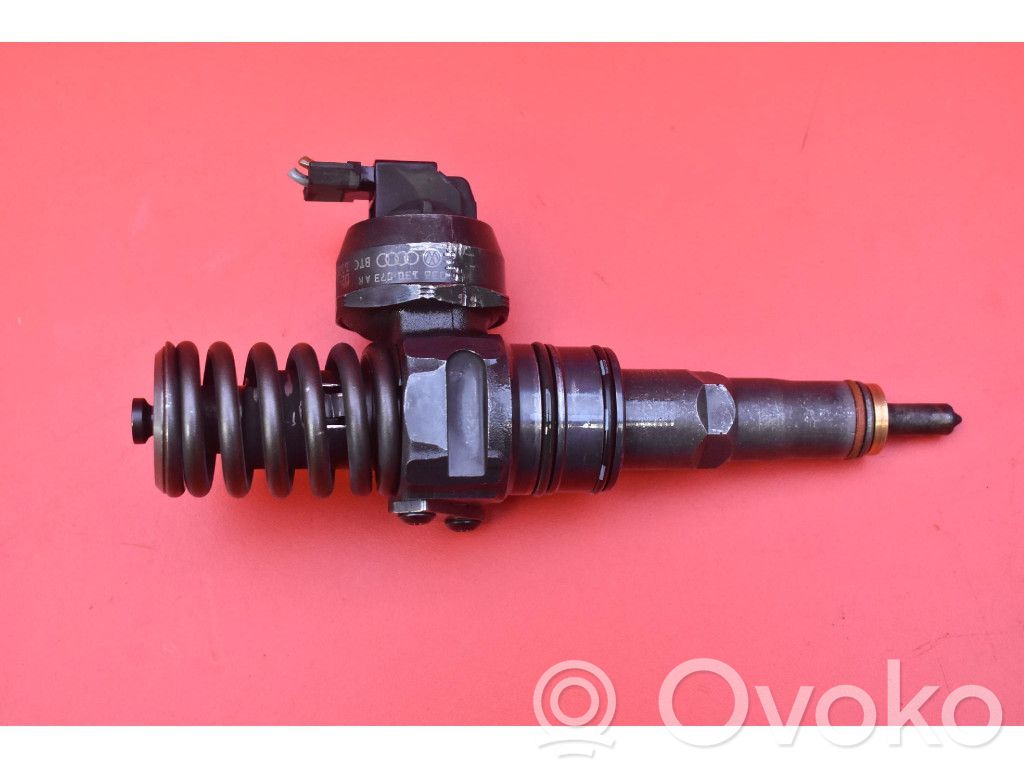 Volkswagen PASSAT B5.5 Injector combustibil 