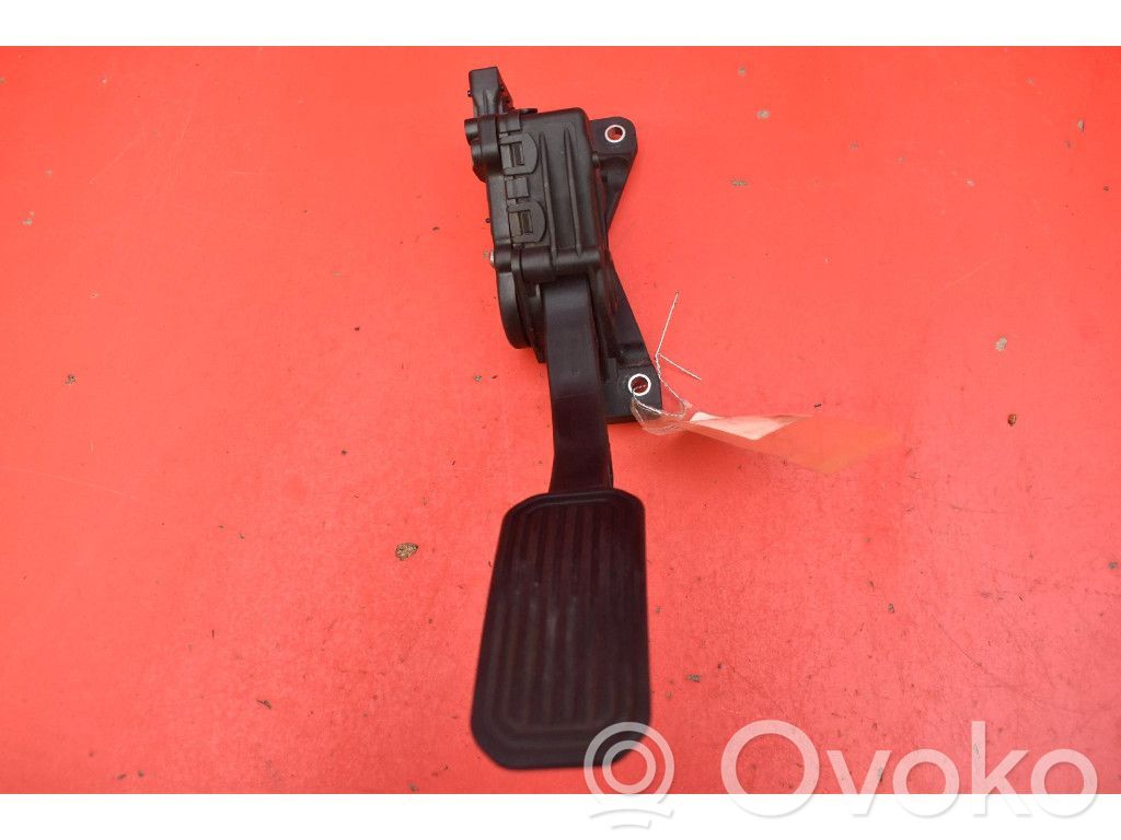 Toyota Yaris Verso Gaspedal