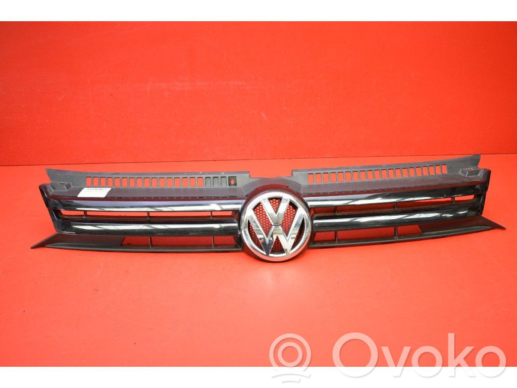 Volkswagen Golf V Grille de calandre avant 