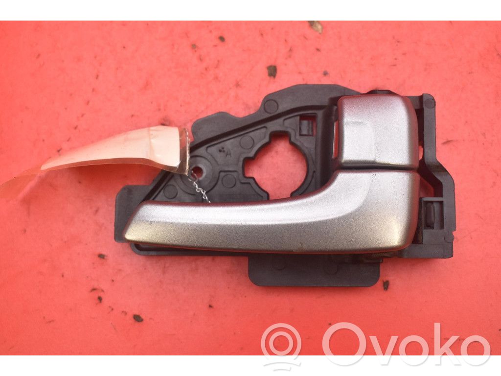 Hyundai ix35 Front door interior handle 