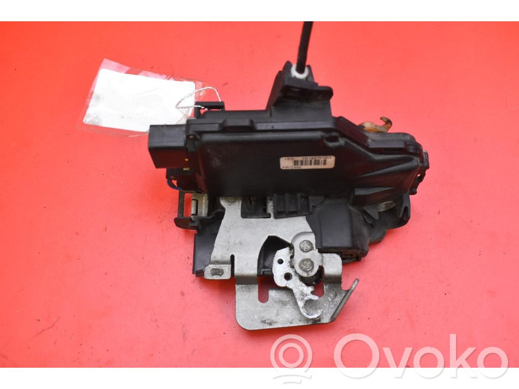 Audi A6 S6 C5 4B Türschloss vorne 
