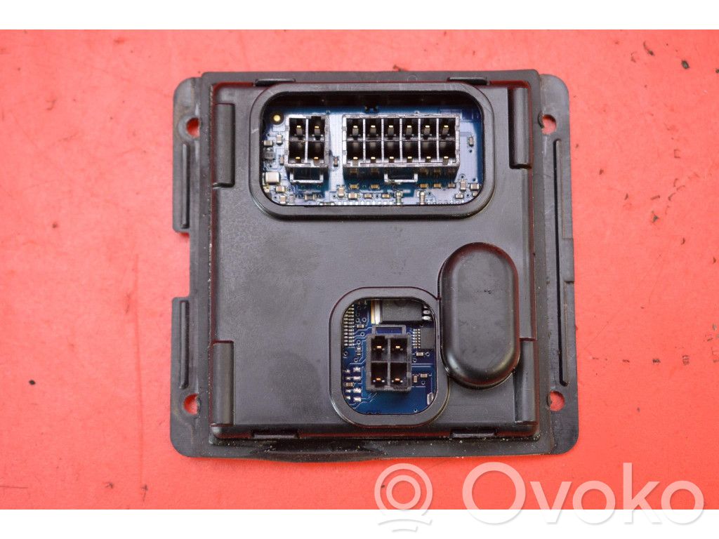 Volkswagen PASSAT B6 Convertor tensiune/modul convertizor 