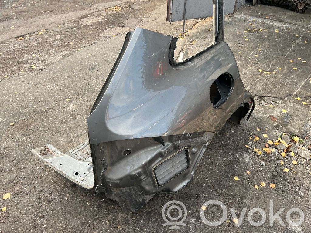 Panel lateral trasero