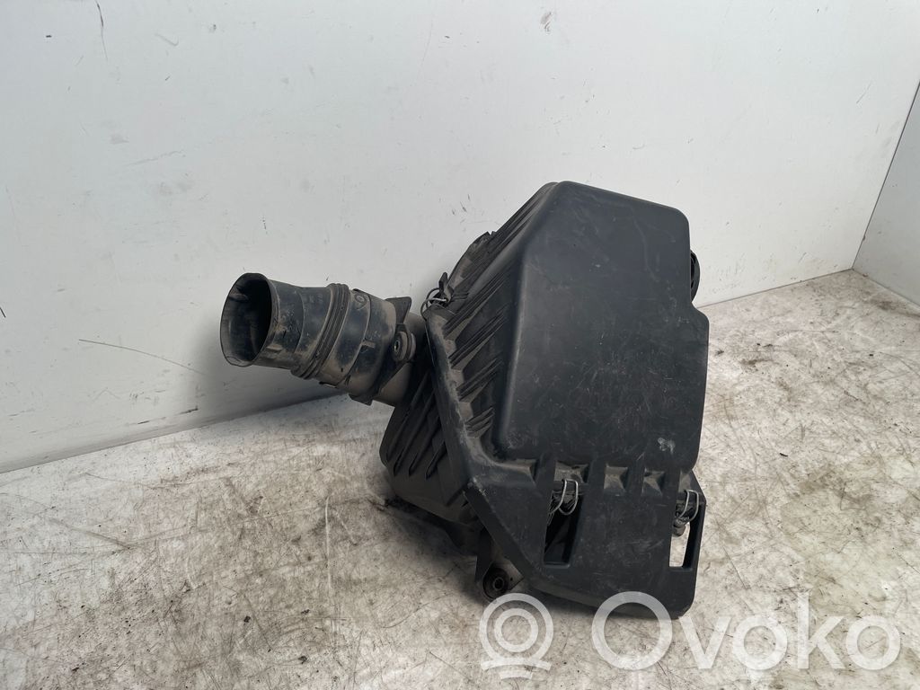 BMW 5 E60 E61 Ilmansuodattimen kotelo 