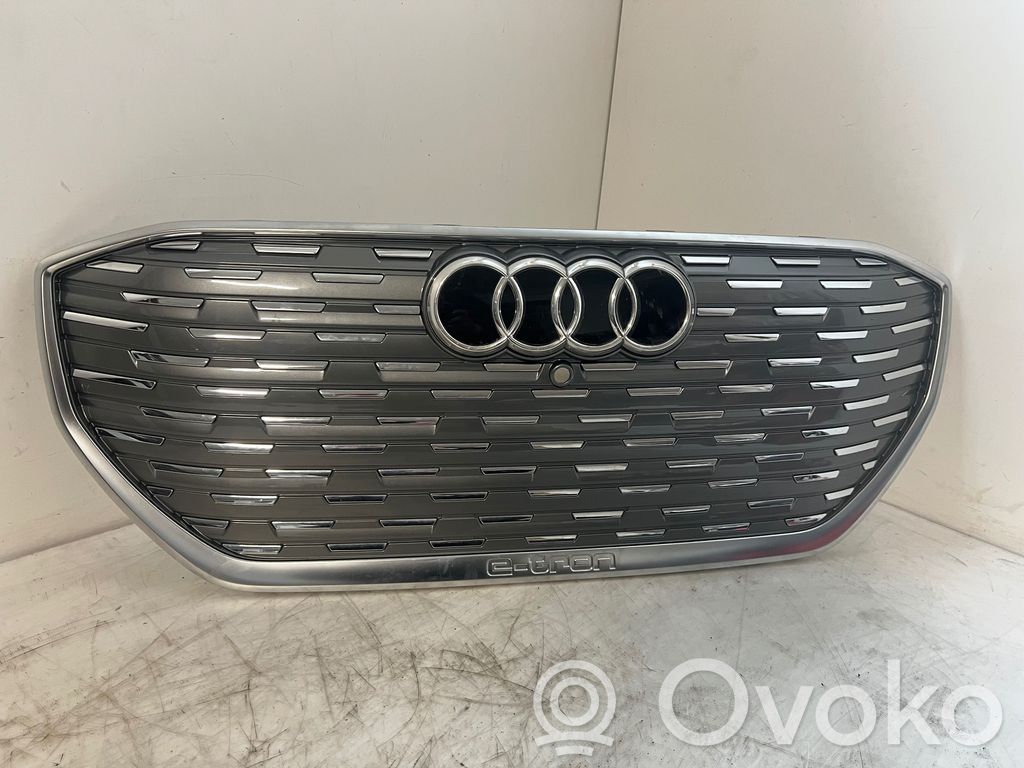 Audi e-tron Front grill 