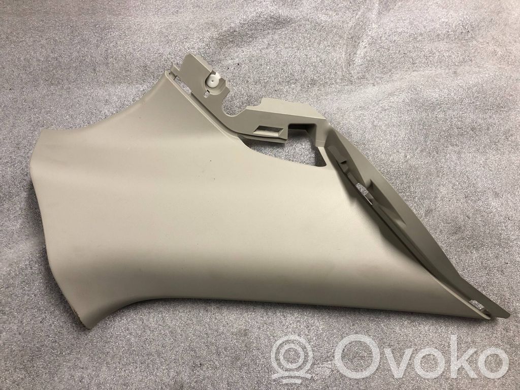 (C) pillar trim   D09W68260