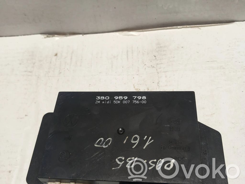 Volkswagen PASSAT B5 Module confort 